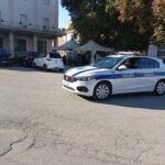 Accecata dal sole: auto investe pedone. In ospedale 70enne